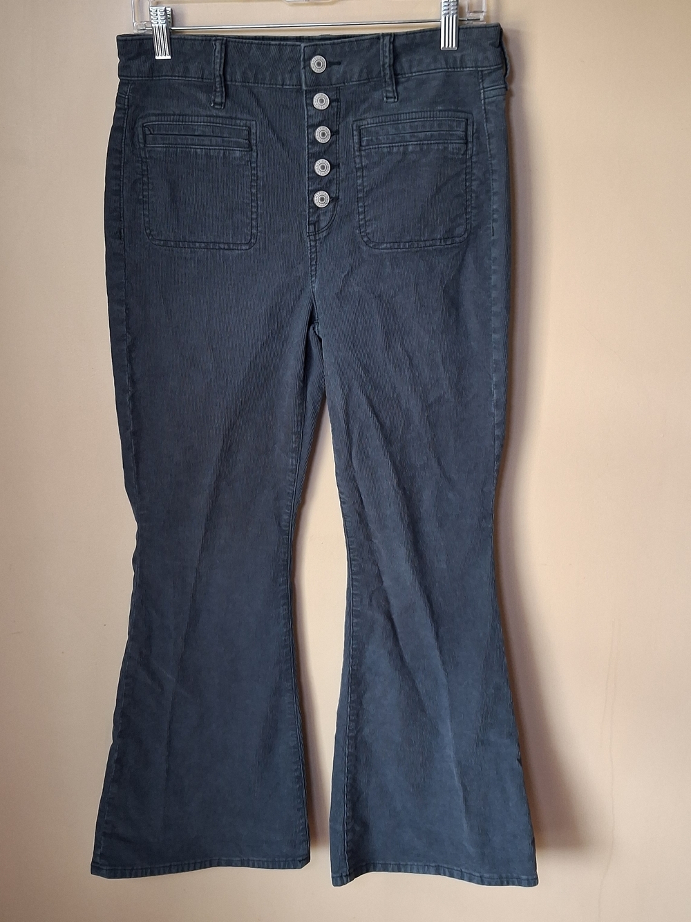 American Eagle Wome's Gray Corduroy Flare Leg Button Fly Pants; Size 8S